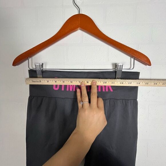 Gymshark Women’s Charcoal Mid Rise Leggings Size Medium - Picture 7 of 8